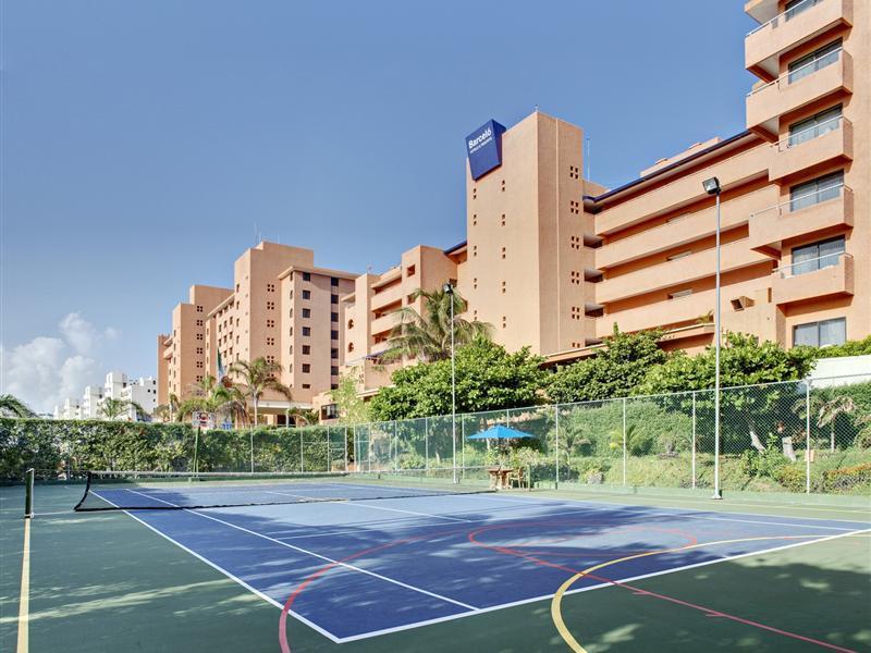 Occidental Tucancun 4* Cancún